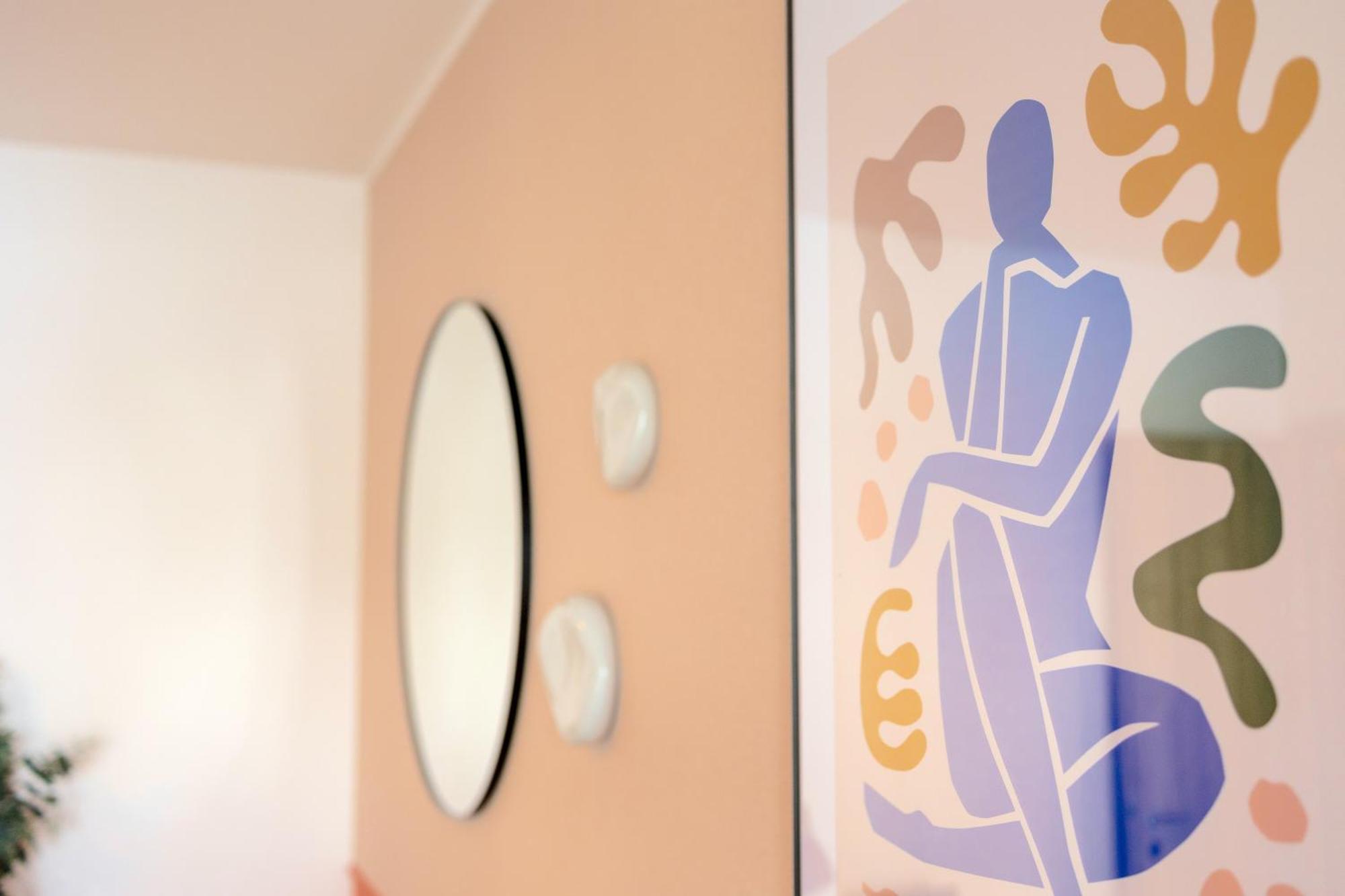 Design Apartment - Balcony, Free Parking, Yoga, 10 Mins To Center, By Gravity Praha Bagian luar foto