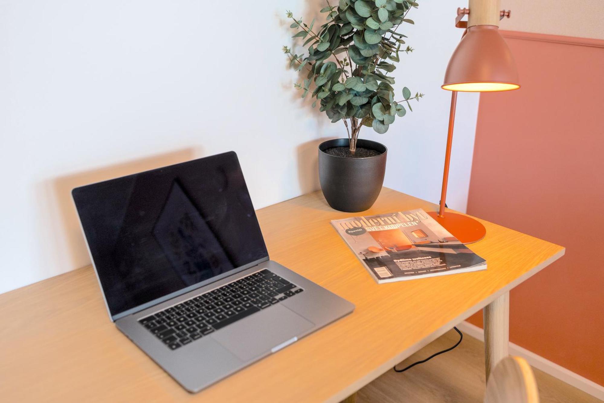 Design Apartment - Balcony, Free Parking, Yoga, 10 Mins To Center, By Gravity Praha Bagian luar foto