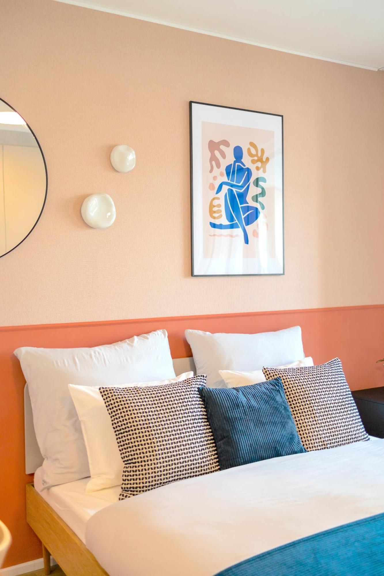 Design Apartment - Balcony, Free Parking, Yoga, 10 Mins To Center, By Gravity Praha Bagian luar foto