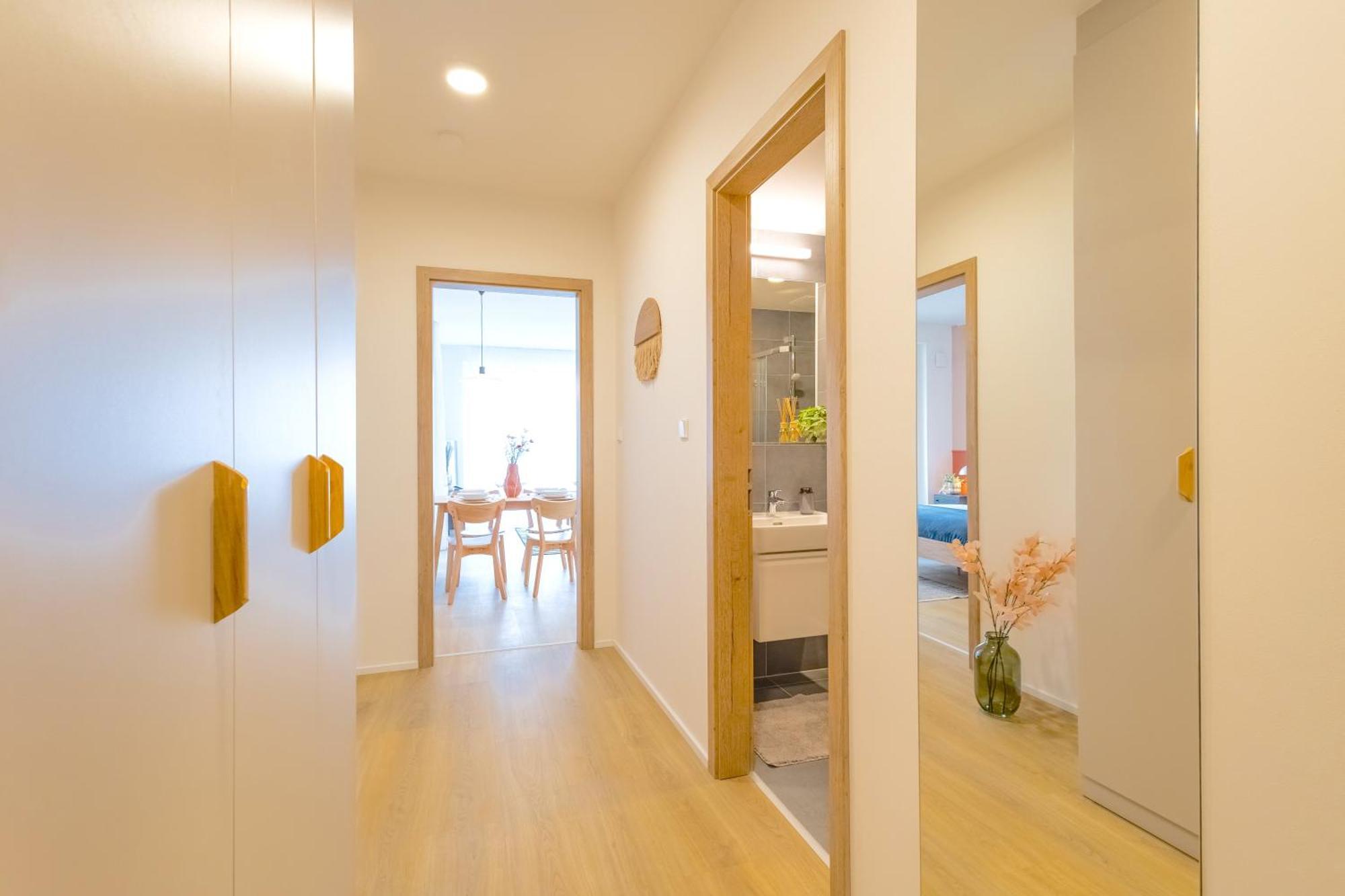 Design Apartment - Balcony, Free Parking, Yoga, 10 Mins To Center, By Gravity Praha Bagian luar foto