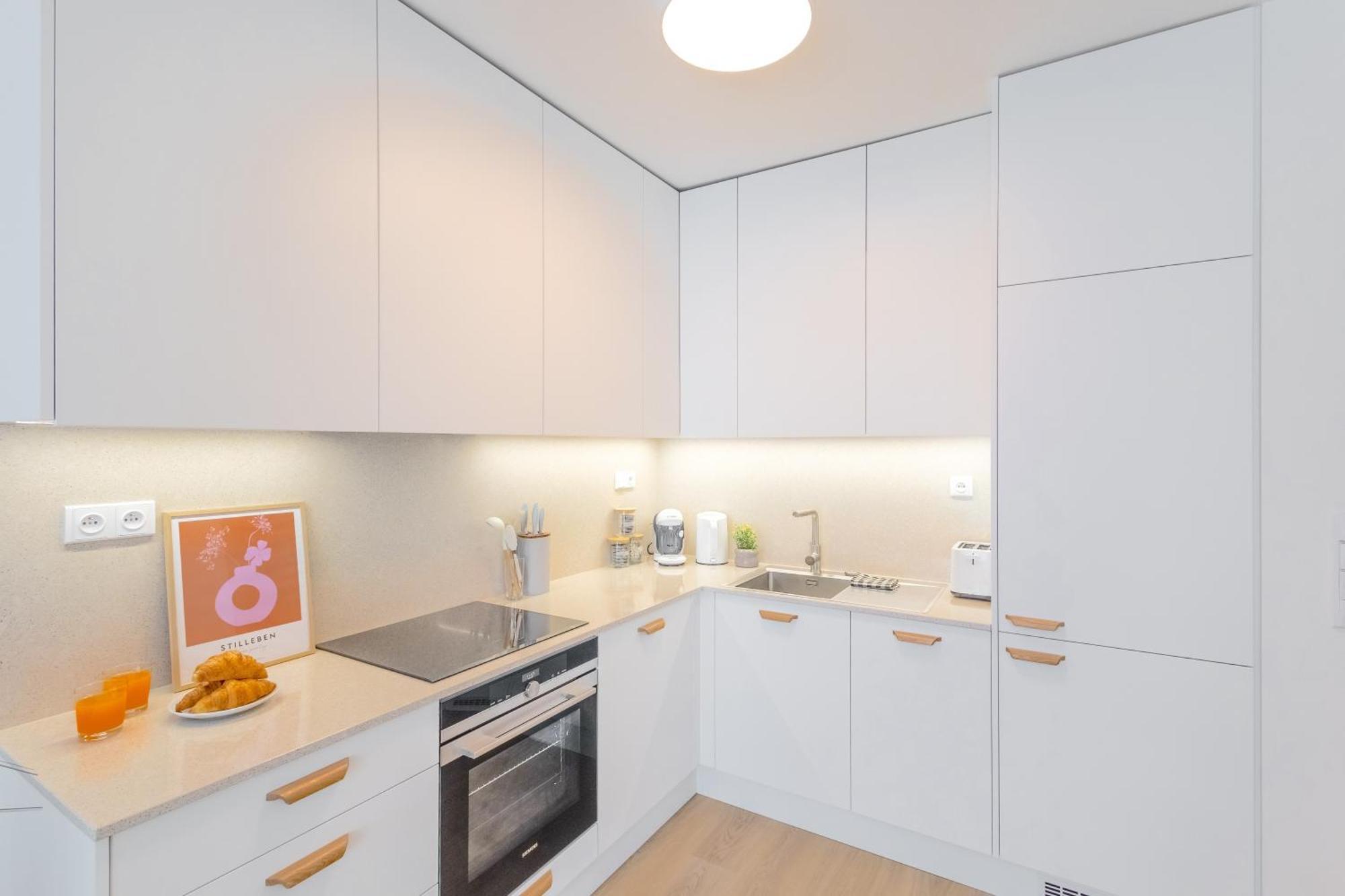 Design Apartment - Balcony, Free Parking, Yoga, 10 Mins To Center, By Gravity Praha Bagian luar foto